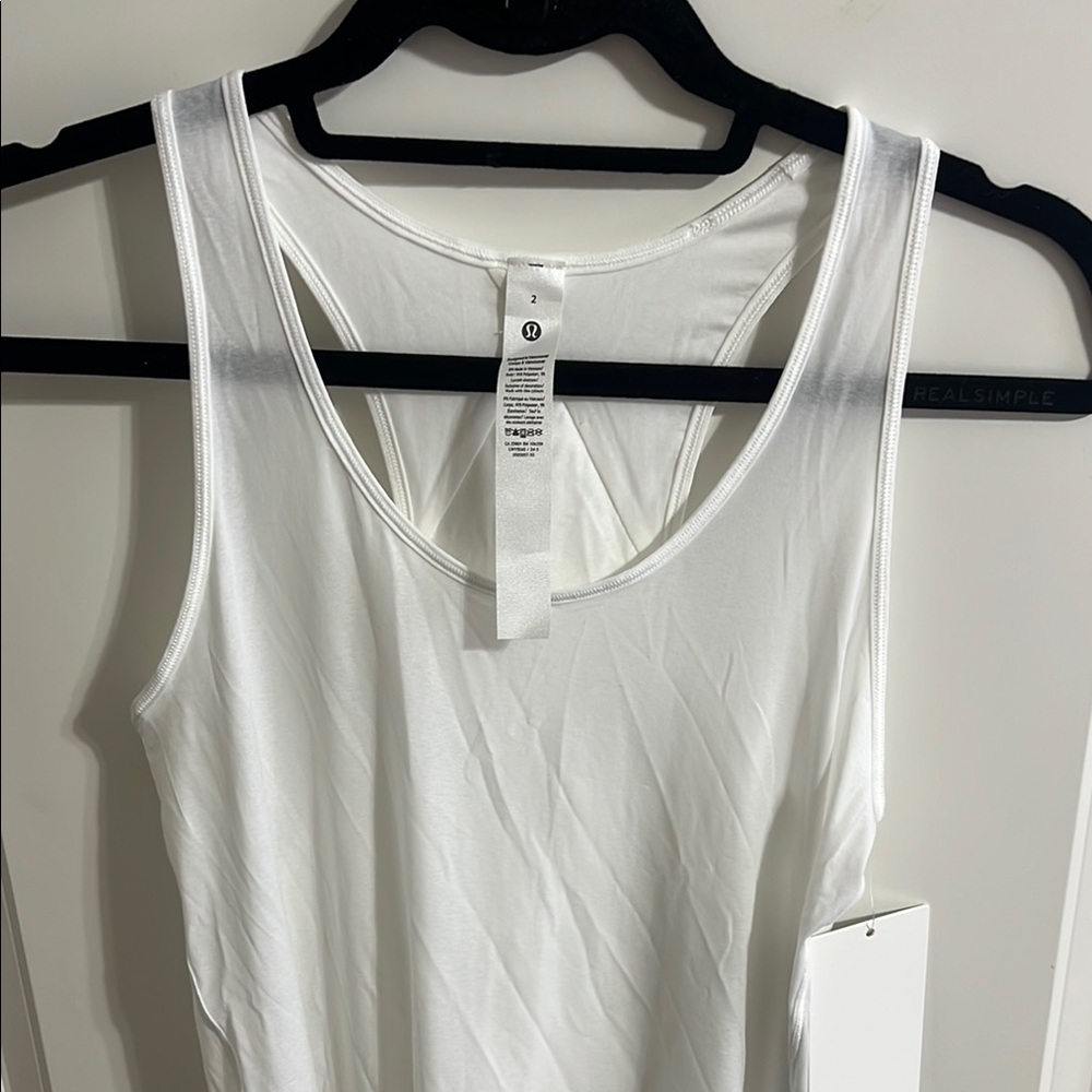 Lululemon Essential Tank Pleated size 2 white new with tags - Picture 3 of 7